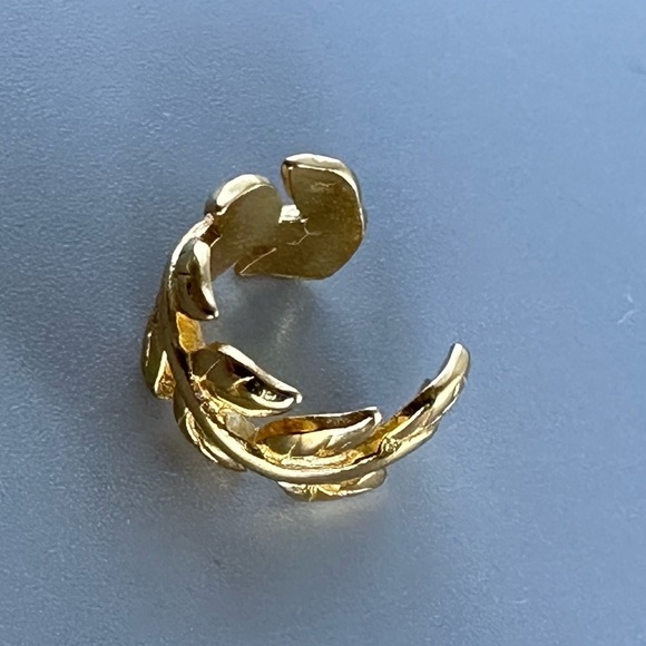 14K Gold Vermeil Leaf Ear Cuff – Botanical No Piercing Cuff - Picture 6 of 9